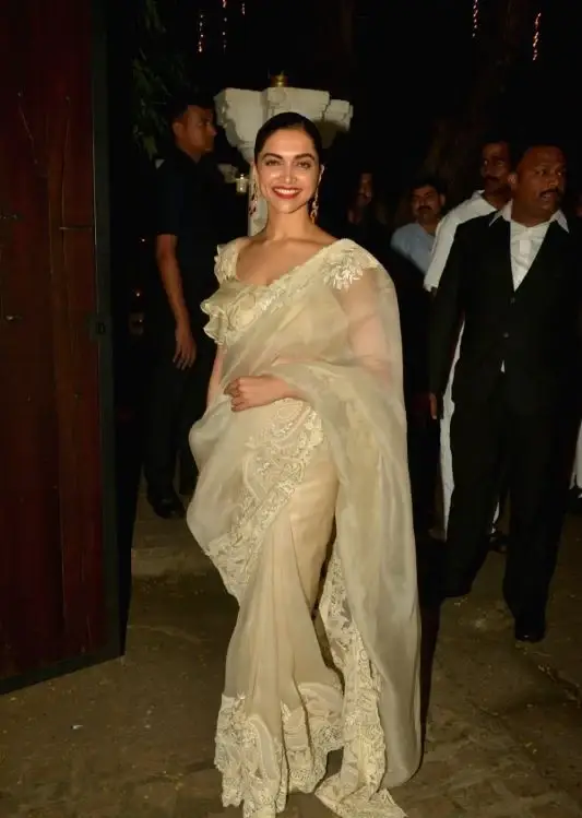 DEEPIKA PADUKONE IN YELLOW SAREE AT DIWALI PARTY CELEBRATIONS 3